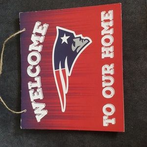 Patriots sign
